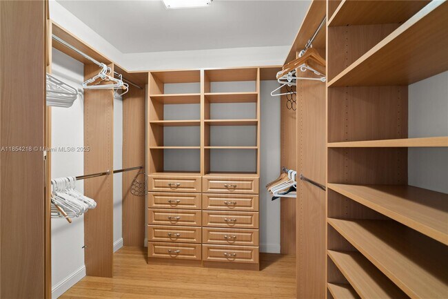 Building Photo - 21055 Yacht Club Dr
