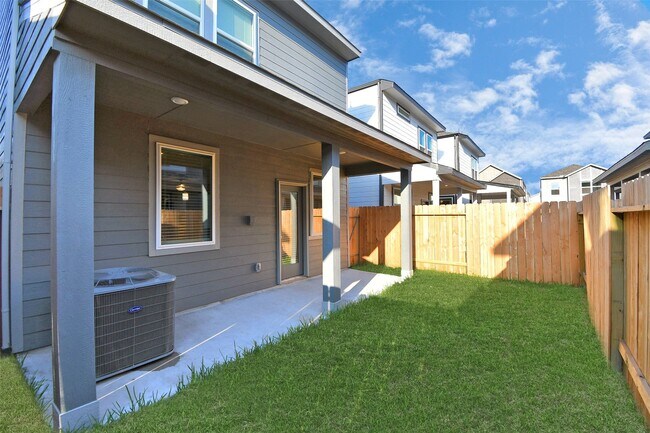 Building Photo - 8414 Rising Stream Dr