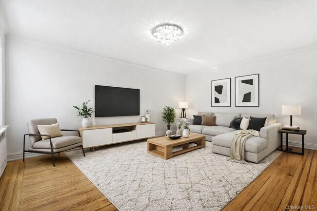 Building Photo - 114-20 Queens Blvd