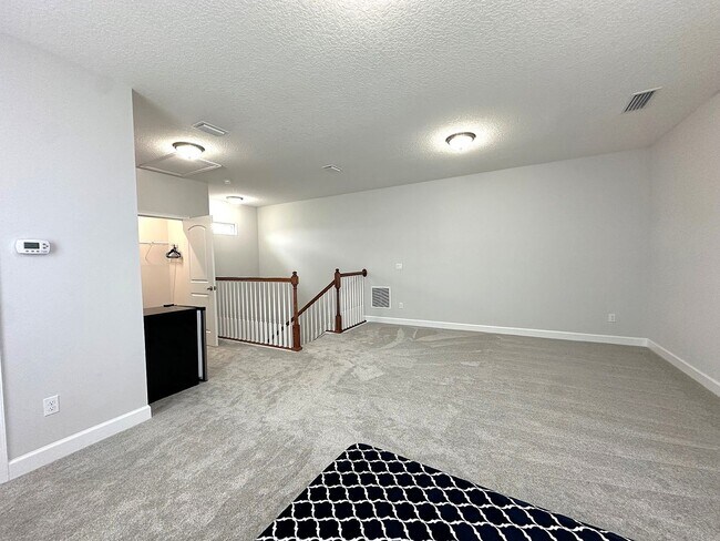 Building Photo - Fully Furnished, Stunning 4/4, Available I...
