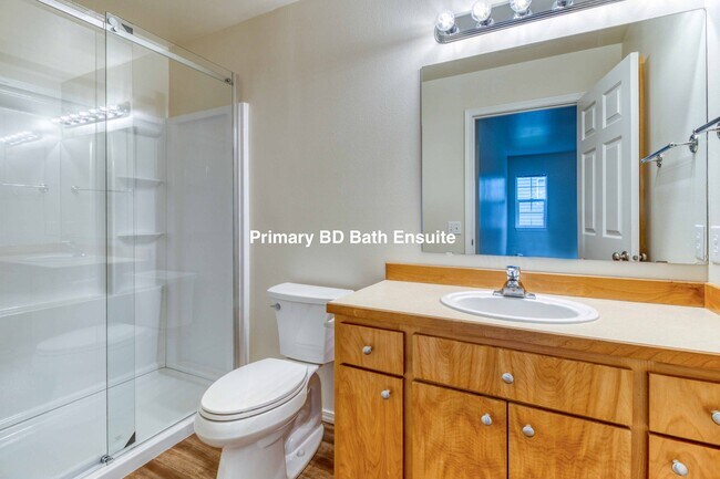Primary Bathroom Ensuite - 1923 NE Derek Dr