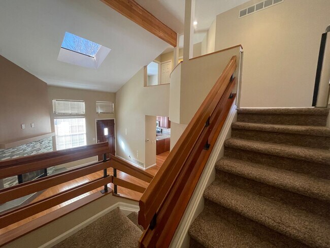 Building Photo - $0 DEPOSIT OPTION. LUXURIOUS 3BED/3.5 BATH TOWNHOME IN LONE TREE NEAR PARK MEADOWS