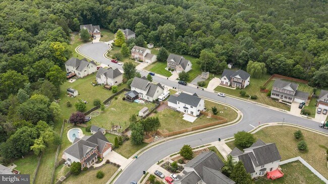 Building Photo - 677 Dellinger Dr