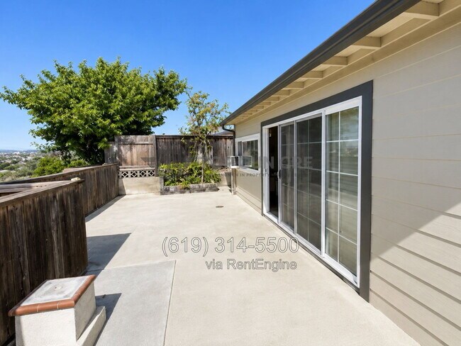 Building Photo - 2430 Bartel St