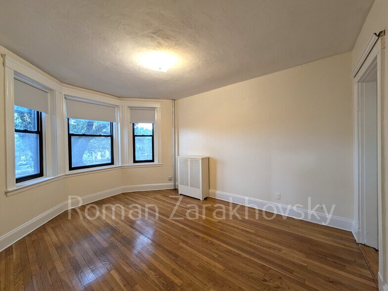 Building Photo - 1148 Commonwealth Ave