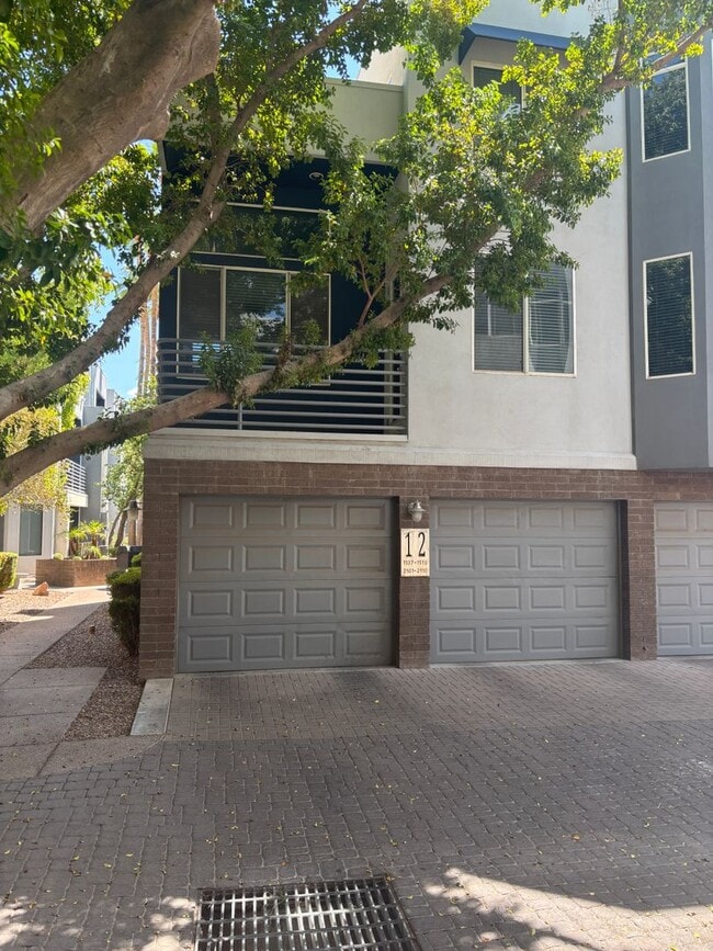 Building Photo - 3633 N 3rd Ave