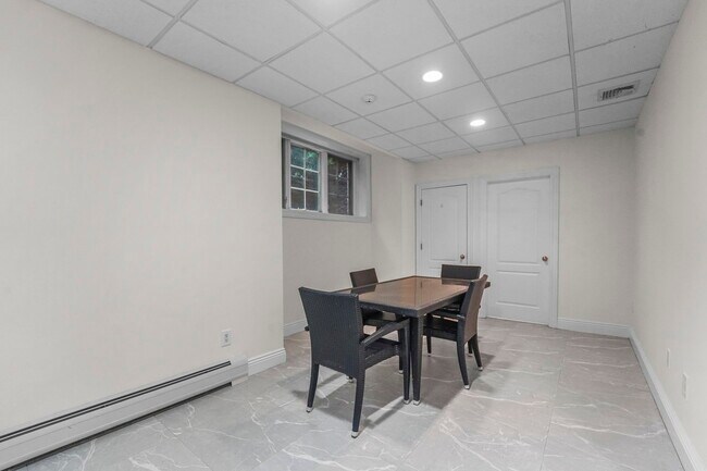 Building Photo - 1 Euclid Rd