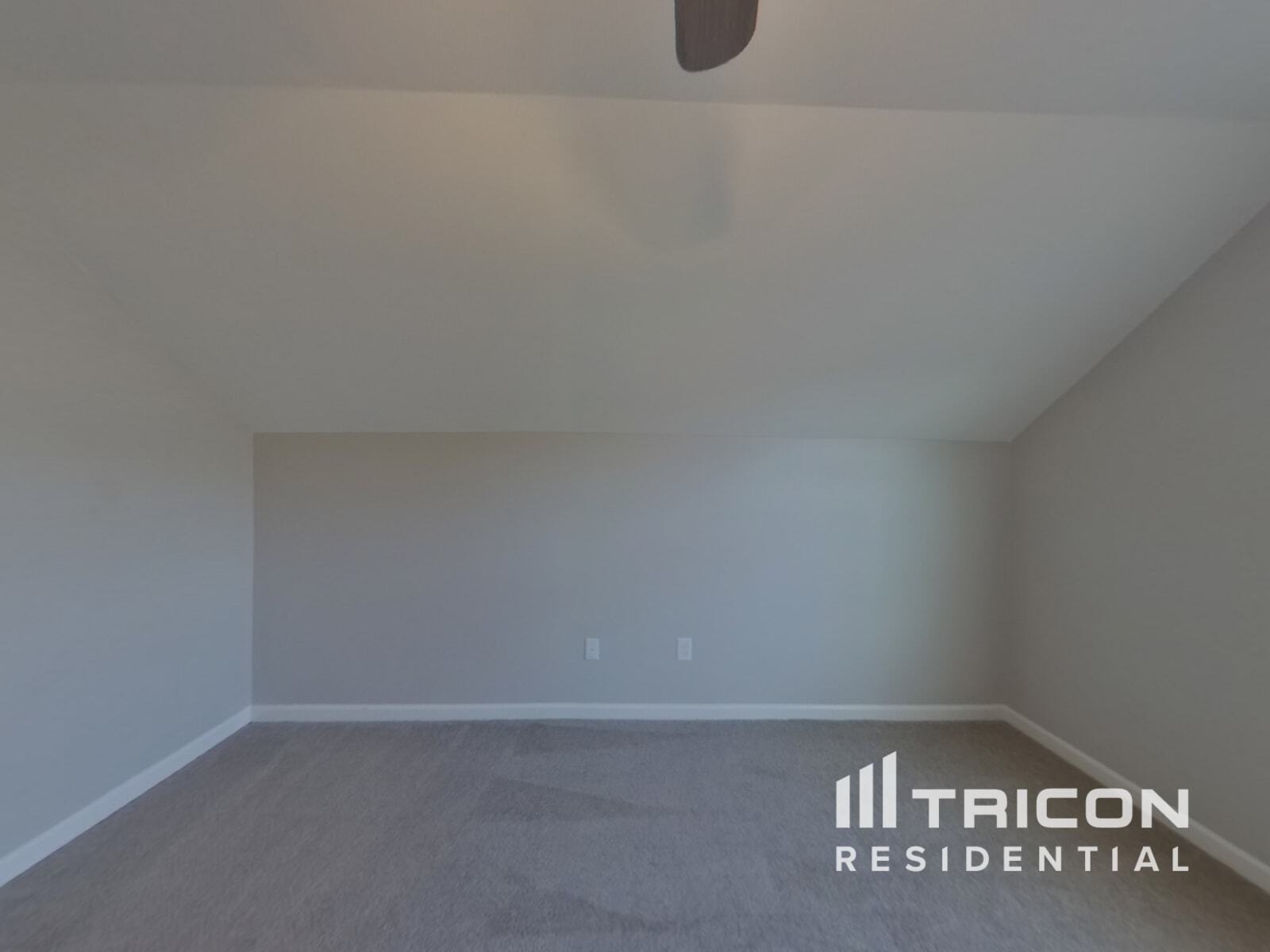 Building Photo - 715 Pollyanna Dr