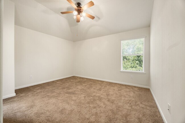 Building Photo - 7711 Summer Shore Dr