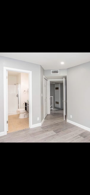 Building Photo - 1031 Mariposa St