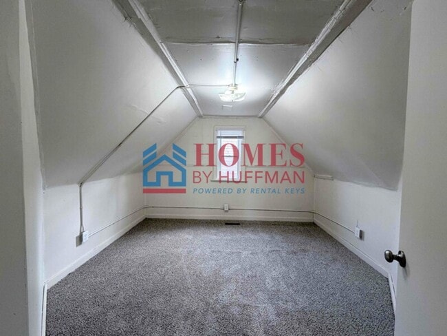 Building Photo - 701 Jackson Ave