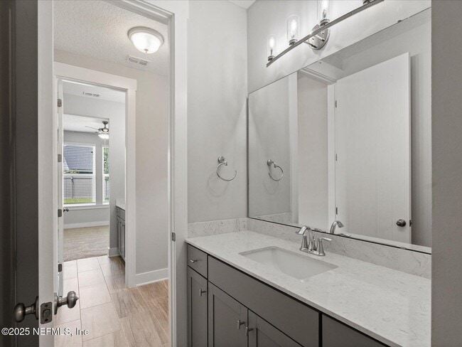 Building Photo - 746 Glenneyre Cir