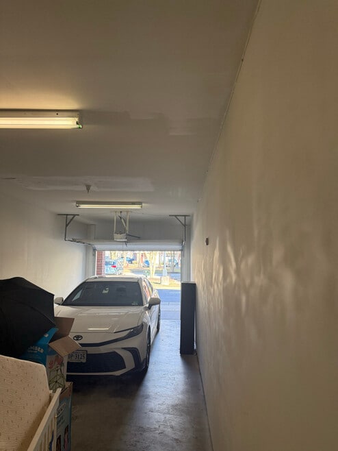 Building Photo - 704 River Rock Way