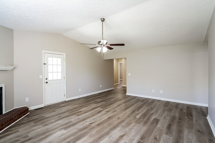 Building Photo - 105 Bradford Cir