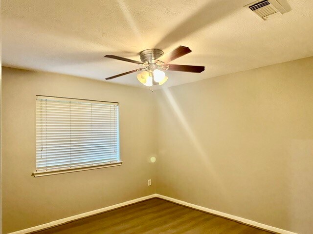 Building Photo - 11405 White Forge Ct