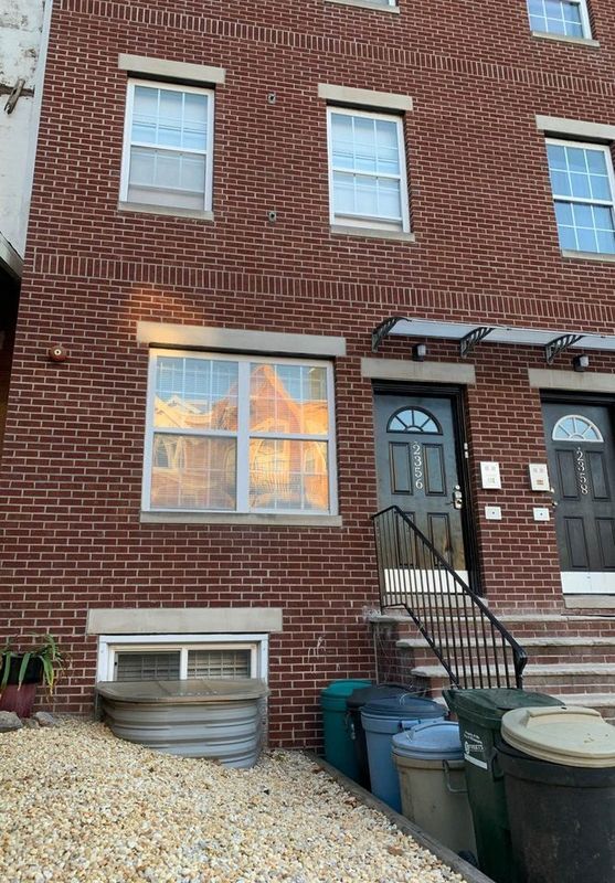 Building Photo - 2356 N Park Ave