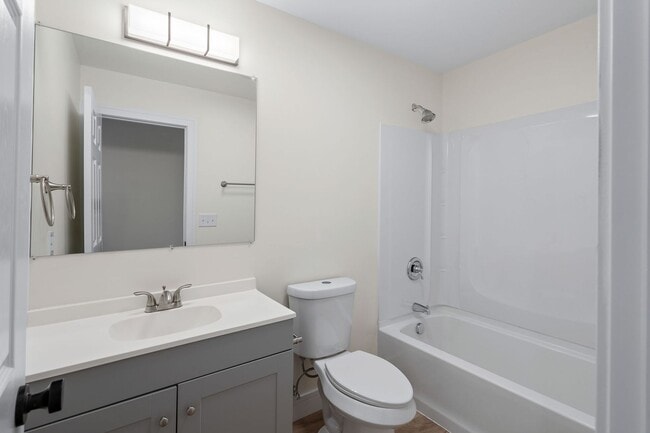 Building Photo - Newer construction! 3 bedroom 2 bath duplex near DT South Bend IN