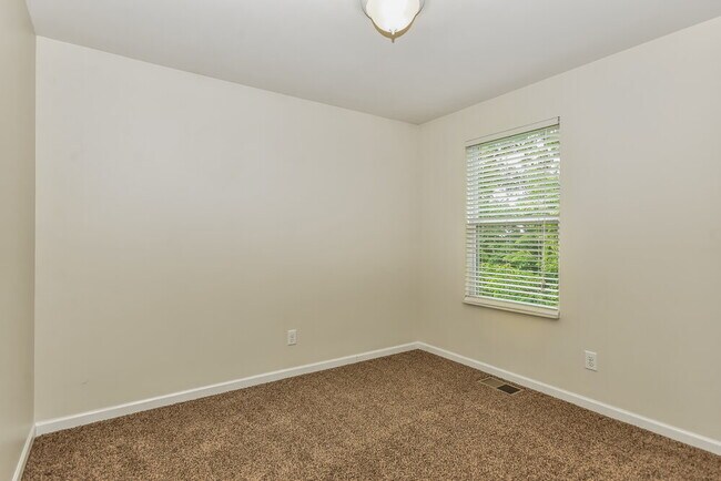 Building Photo - 3159 Aidan Ln