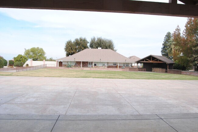 Building Photo - 114500 Maricopa Hwy