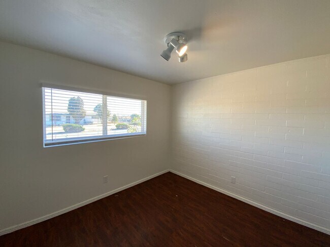 Building Photo - 5 Bedroom Single Story Home Available Near Snow Vista Blvd SW & Gibson Blvd!