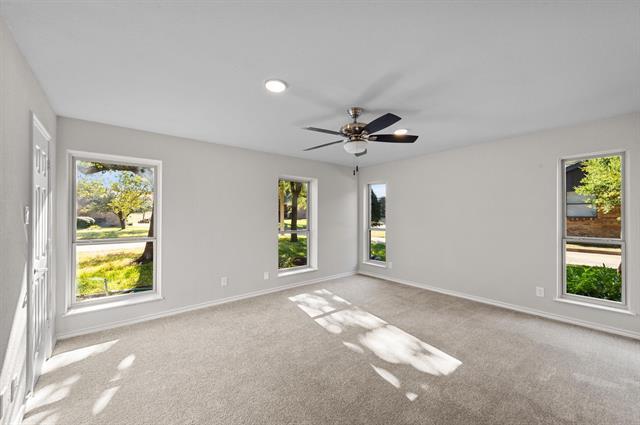 Building Photo - 207 Fresh Meadow Dr