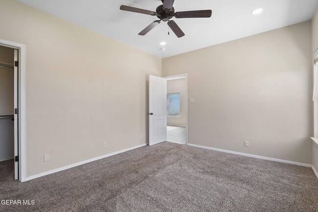 Building Photo - 13661 Holbeck St