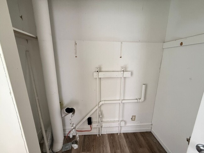 Building Photo - 3-Bedroom, 2-Bath Home on Acreage with Pond and Large Detached Garage