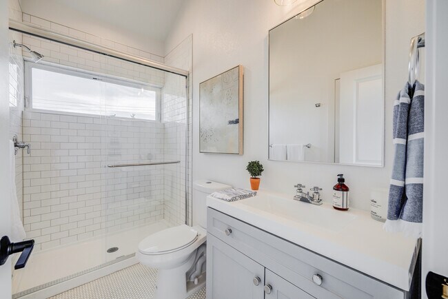 J&J bathroom - upstairs - 3420 S Grant St