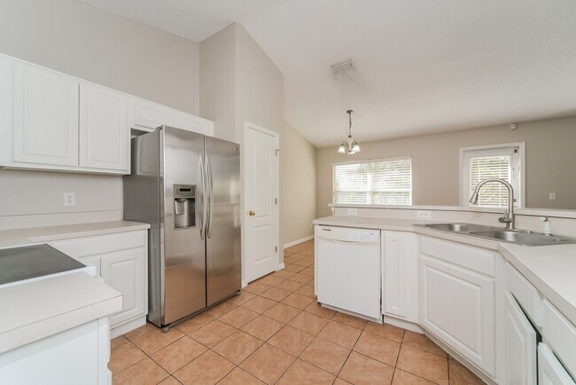 Building Photo - 214 Pleasant Hill Dr