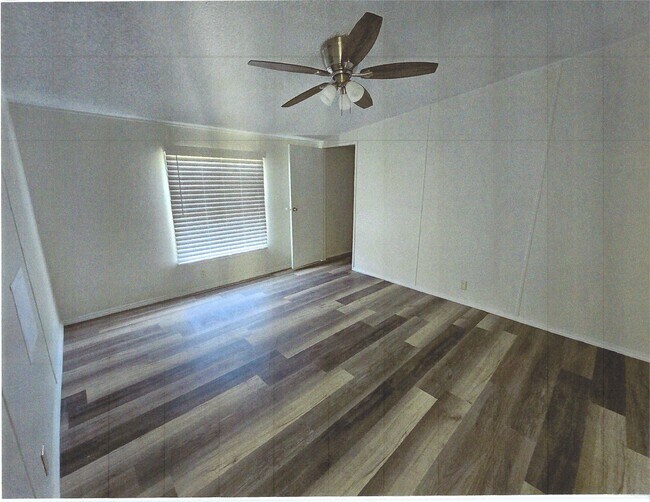 Building Photo - 199 Plantation Dr