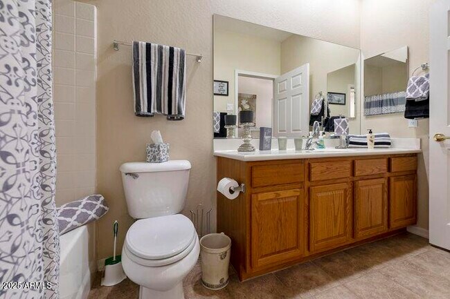 Building Photo - 4202 E Broadway Rd