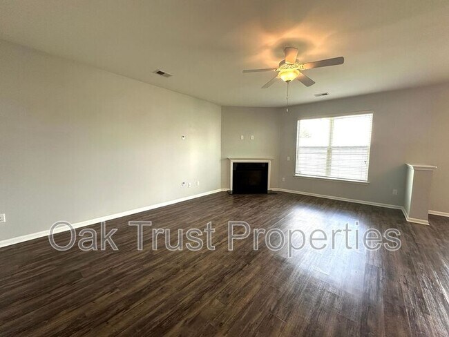 Building Photo - 7757 Discovery Rd