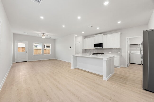 Building Photo - 302 Brazen Forest Trl