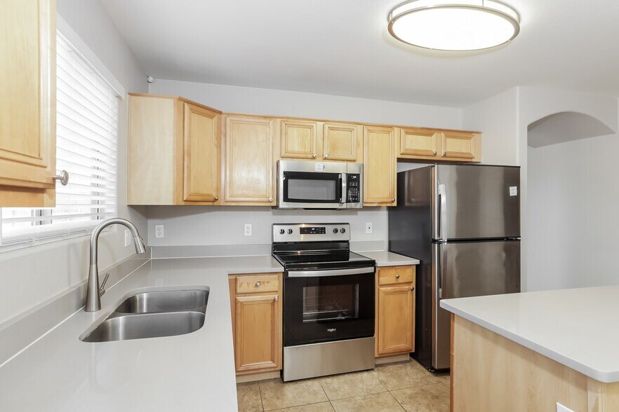 Building Photo - 3626 N 131st Dr