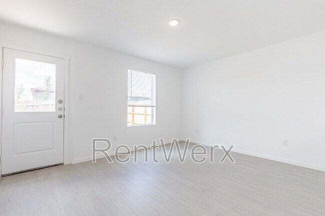 Building Photo - 6749 Marble Rdg