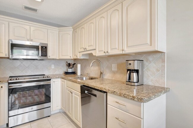 Building Photo - 20909 Sedgewick Dr