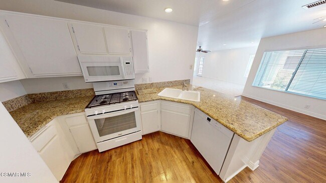 Building Photo - 177 Via Colinas