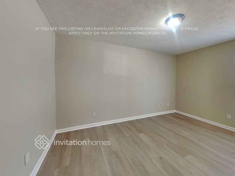 Building Photo - 4085 Spinnaker Dr