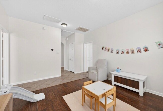 Building Photo - 15226 Olmstead Park Dr
