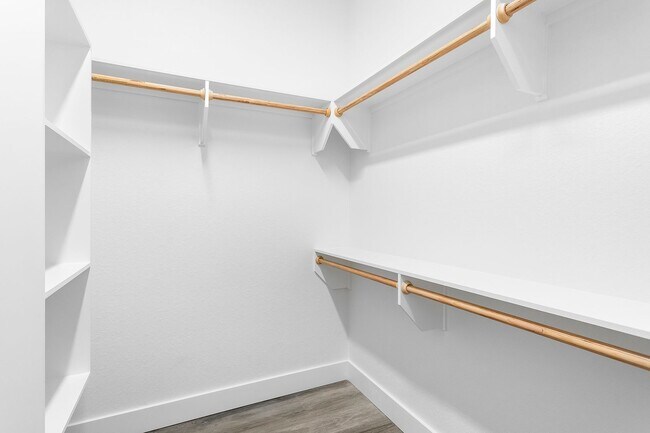 Building Photo - Oaks Of Windcrest