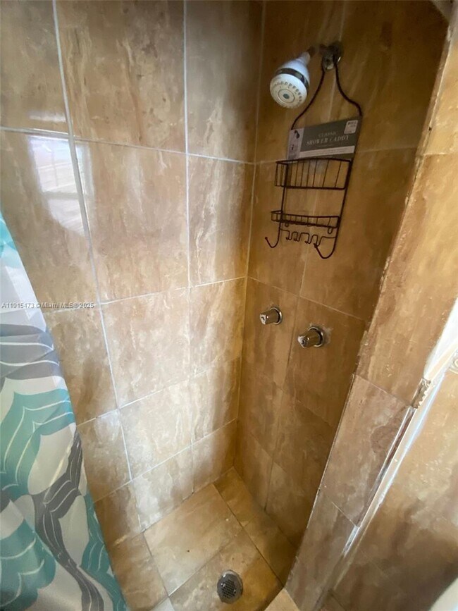 Building Photo - 436 E Evanston Cir