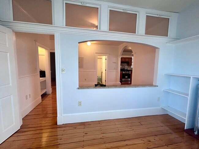 Building Photo - 361 Adams St