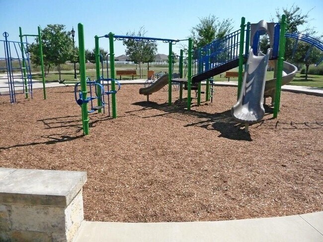 Building Photo - 1118 Walnut Canyon Blvd