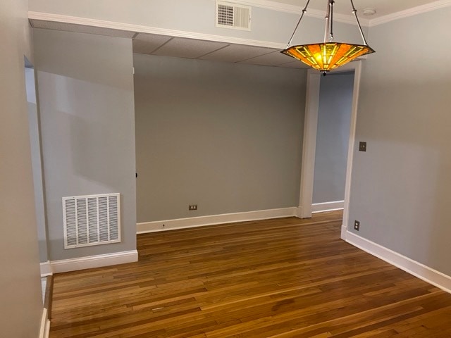 Dining Room - 5442 S Cornell Ave