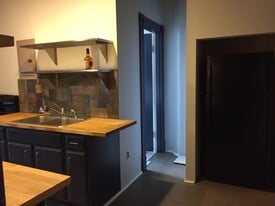 Building Photo - 4610 Liberty Ave