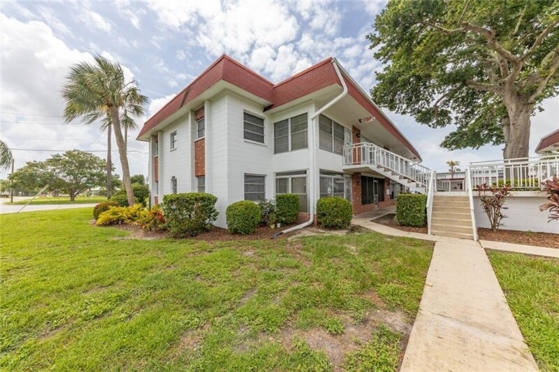 Building Photo - 3460 32nd Ave N