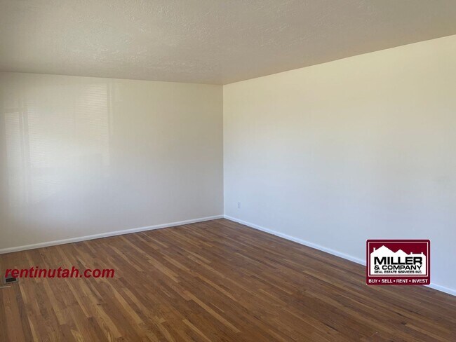 Building Photo - 463 E 6360 S