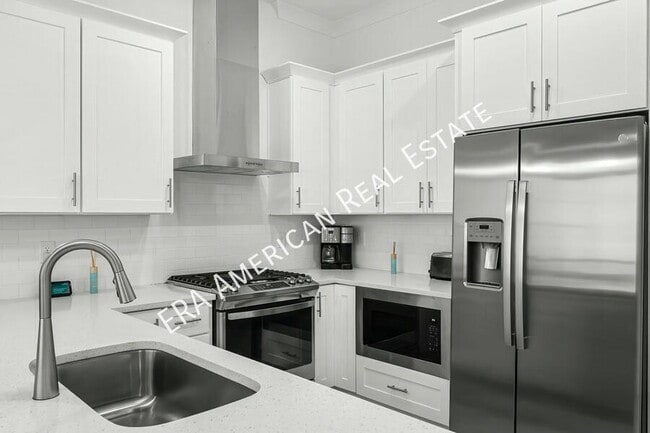 Building Photo - 22 Kara Lake Dr