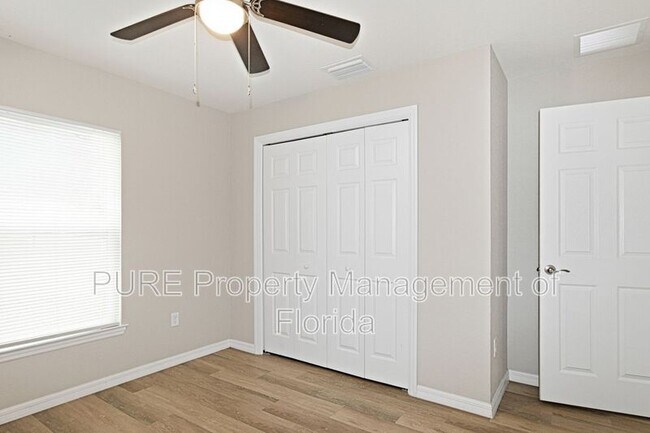 Building Photo - 8 Locust Loop Dr