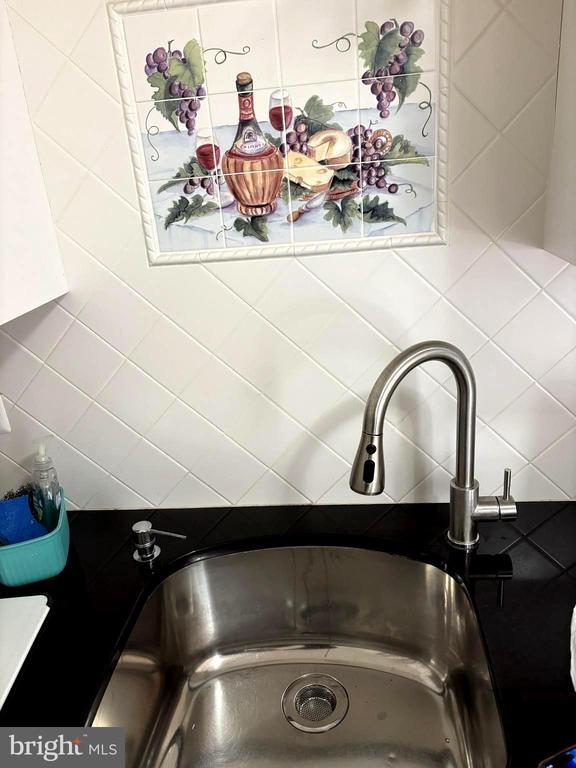 Building Photo - 8380 Greensboro Dr